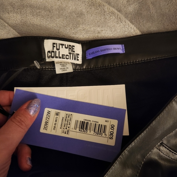NWT Future Collection Faux Leather Mini Skirt - Picture 6 of 10